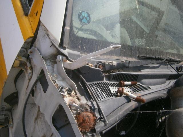 Решетка под лобовое стекло Тойота Хайлюкс Сурф в Нальчике 29486