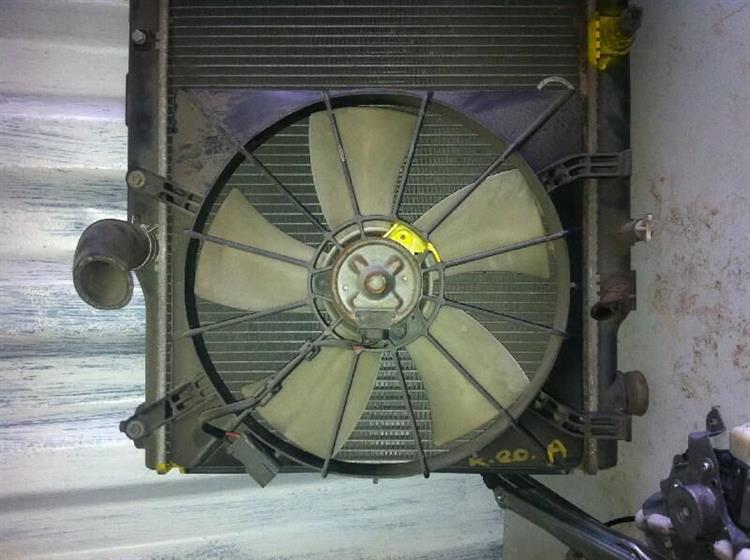Диффузор радиатора Хонда Стрим в Нальчике 7847
